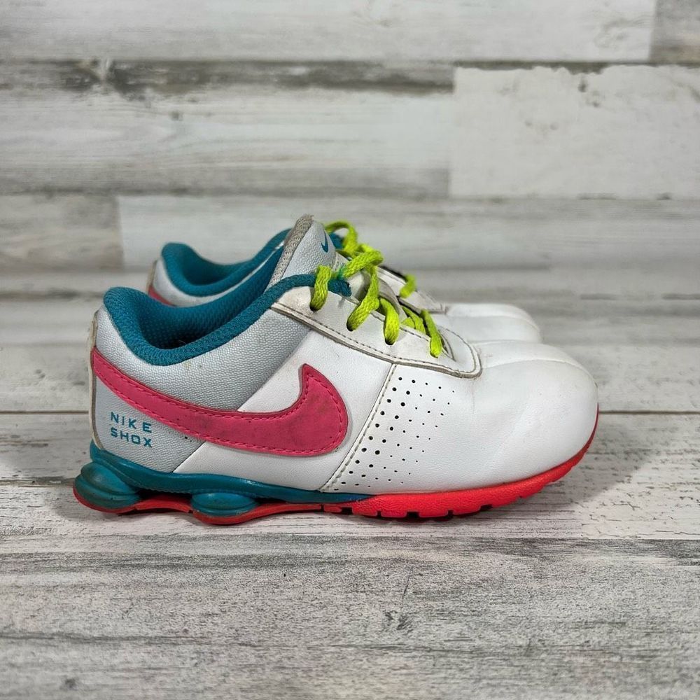 Nike Shox Classic Girls Size 9C Athletic Sneaker White Blue Pink 517220-164